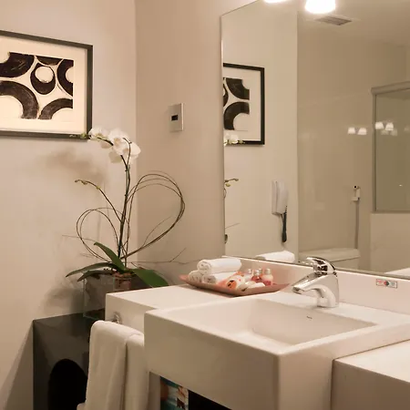 阿爾法城麗筠飯店 Barueri Exterior photo Bathroom