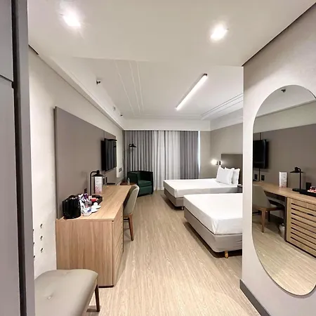 阿爾法城麗筠飯店 Barueri Exterior photo A room at the hotel