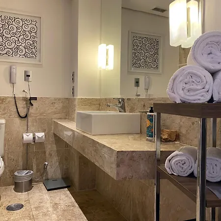 阿爾法城麗筠飯店 Barueri Exterior photo Bathroom in a hotel